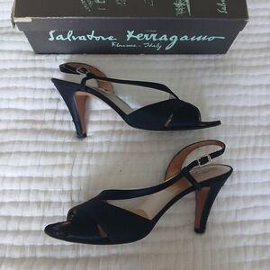 Vintage Salvatore Ferragamo GERALDA Black Peep Toe Slingback Heels Size  9AA